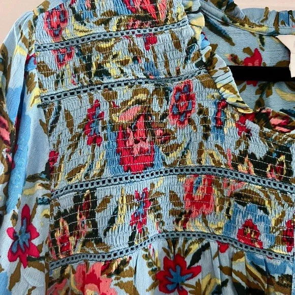 Intro. Blue and Red Floral Women's Top - Picture 4 of 7